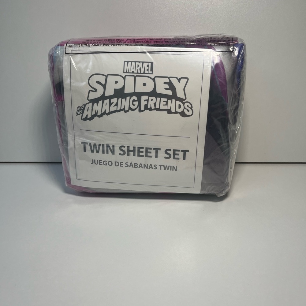 NEW Marvel Ghost Spider Gwen Spider-Man Twin Sheet Set  - Pink and Blue - Picture 7 of 10